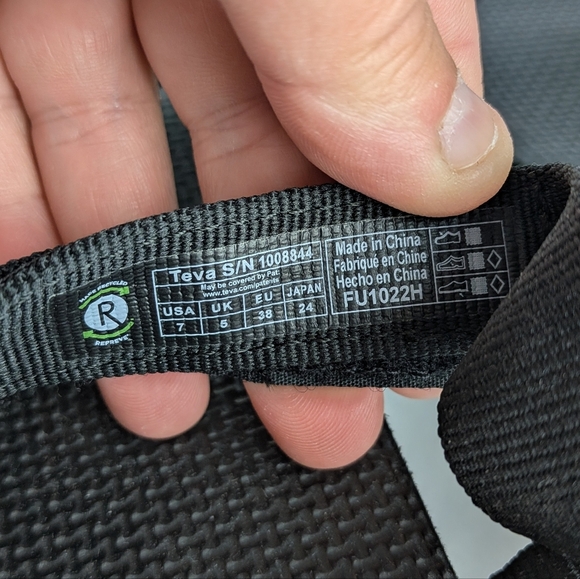 TEVA Platform Straps Sandals Size 7 Black Color All Straps Are Adjustable - Picture 6 of 8